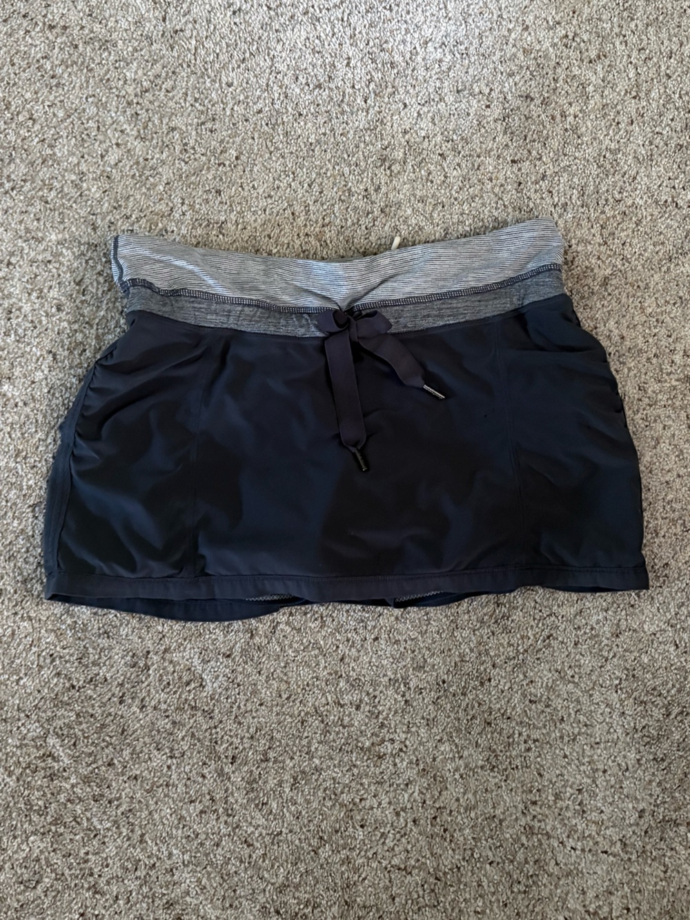 lululemon athletica Black Skirt with Heather Gray Waistband